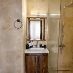 Yellow Stone House Hotel *