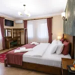 Hotel Yellow Stone House *