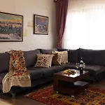 Hotel Yellow Stone House *