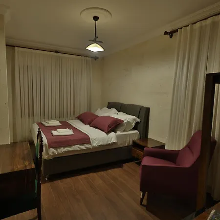 Hotel Yellow Stone House