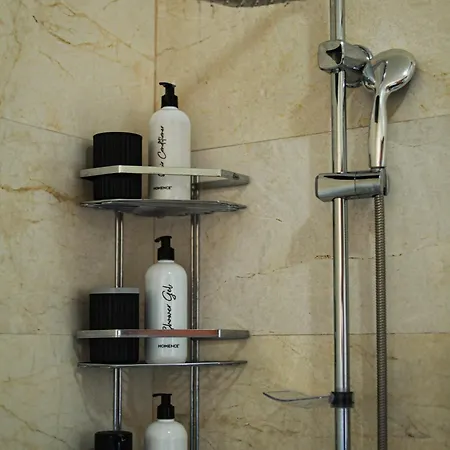 Hotel Yellow Stone House