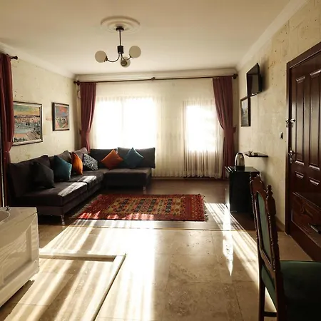 Yellow Stone House Hotel *