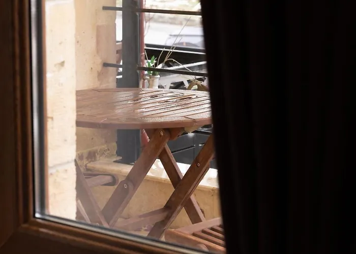 Yellow Stone House Hotel