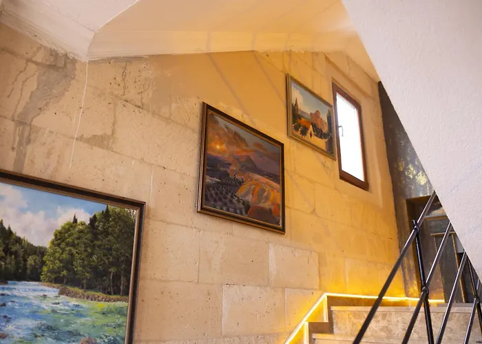 Yellow Stone House Hotel