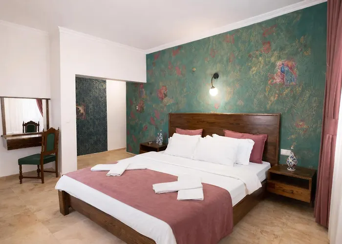 Yellow Stone House Hotel *